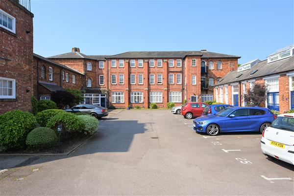 Court Mews, Irthlingborough Road, Wellingborough, NN8 1PG