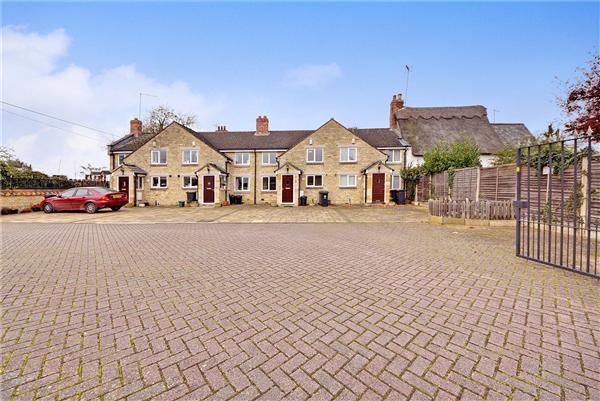 Corner House Cottage, Chelveston, NN9 6AJ