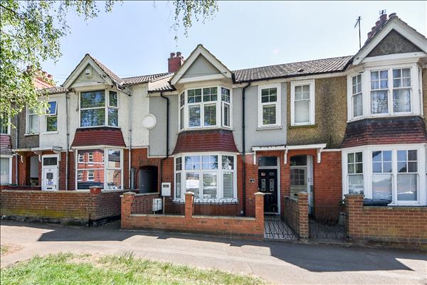 Finedon Road, Wellingborough, NN8 4EB