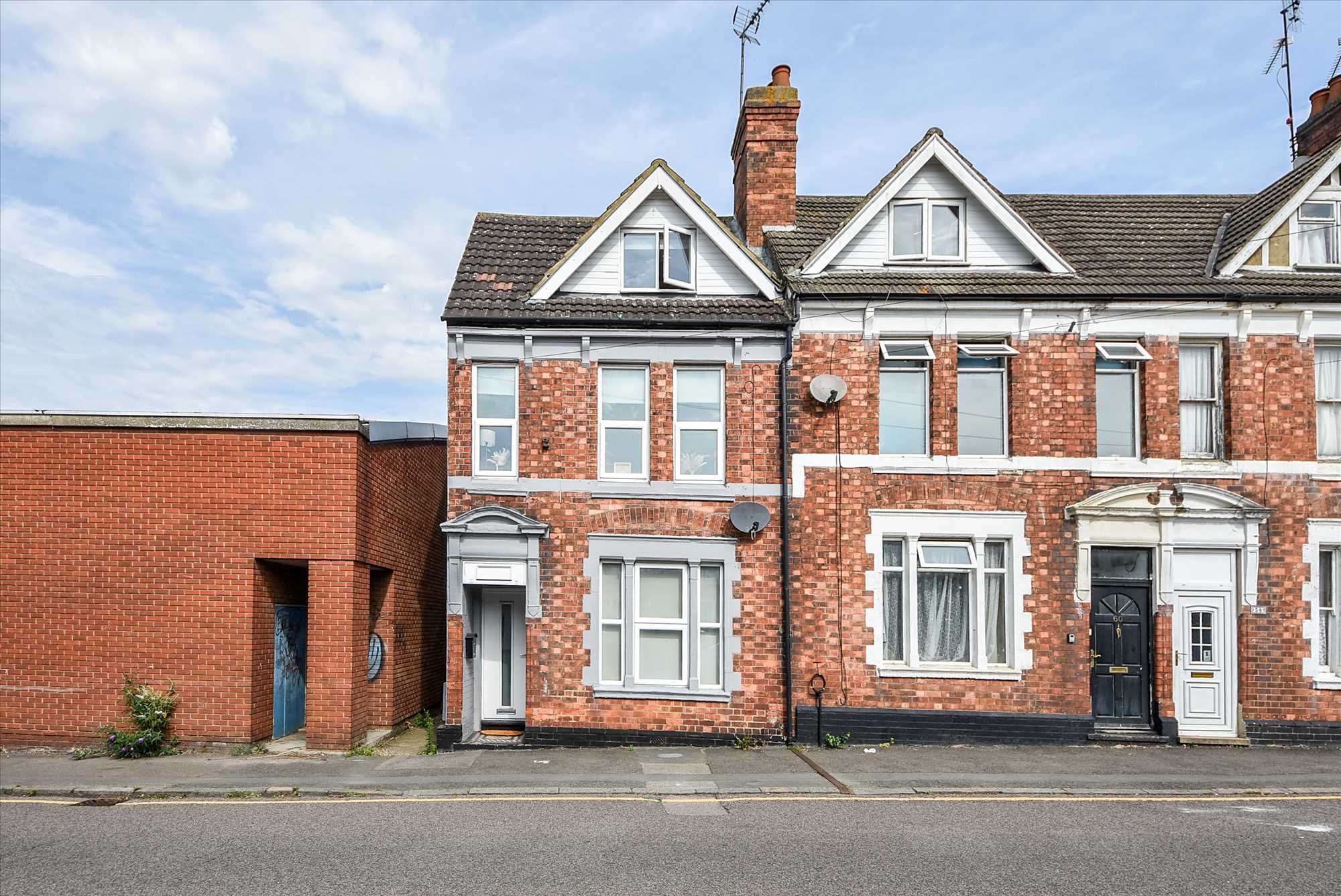 Trafalgar Road, Kettering, NN16 8DD - Picture 1