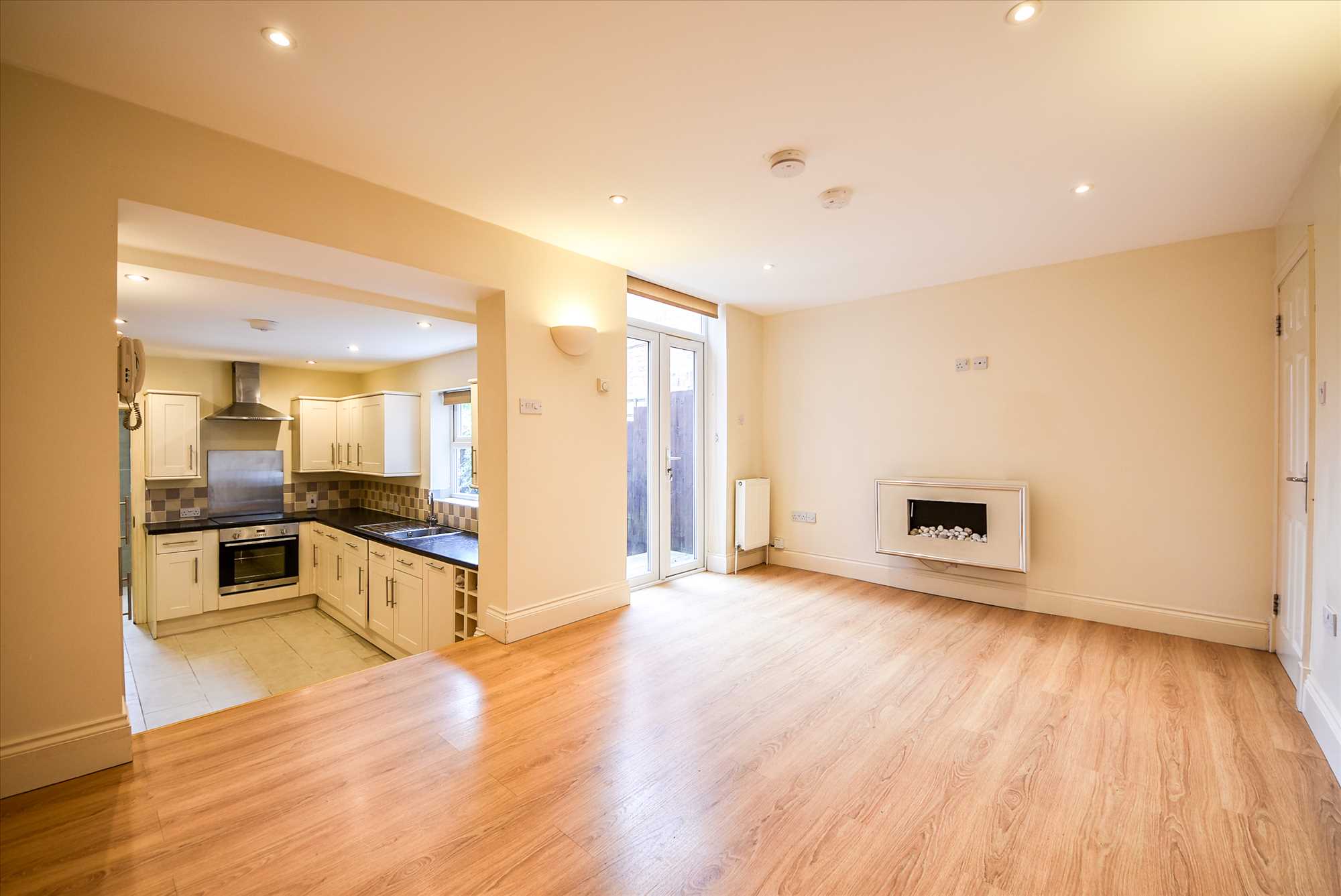 Trafalgar Road, Kettering, NN16 8DD - Picture 2