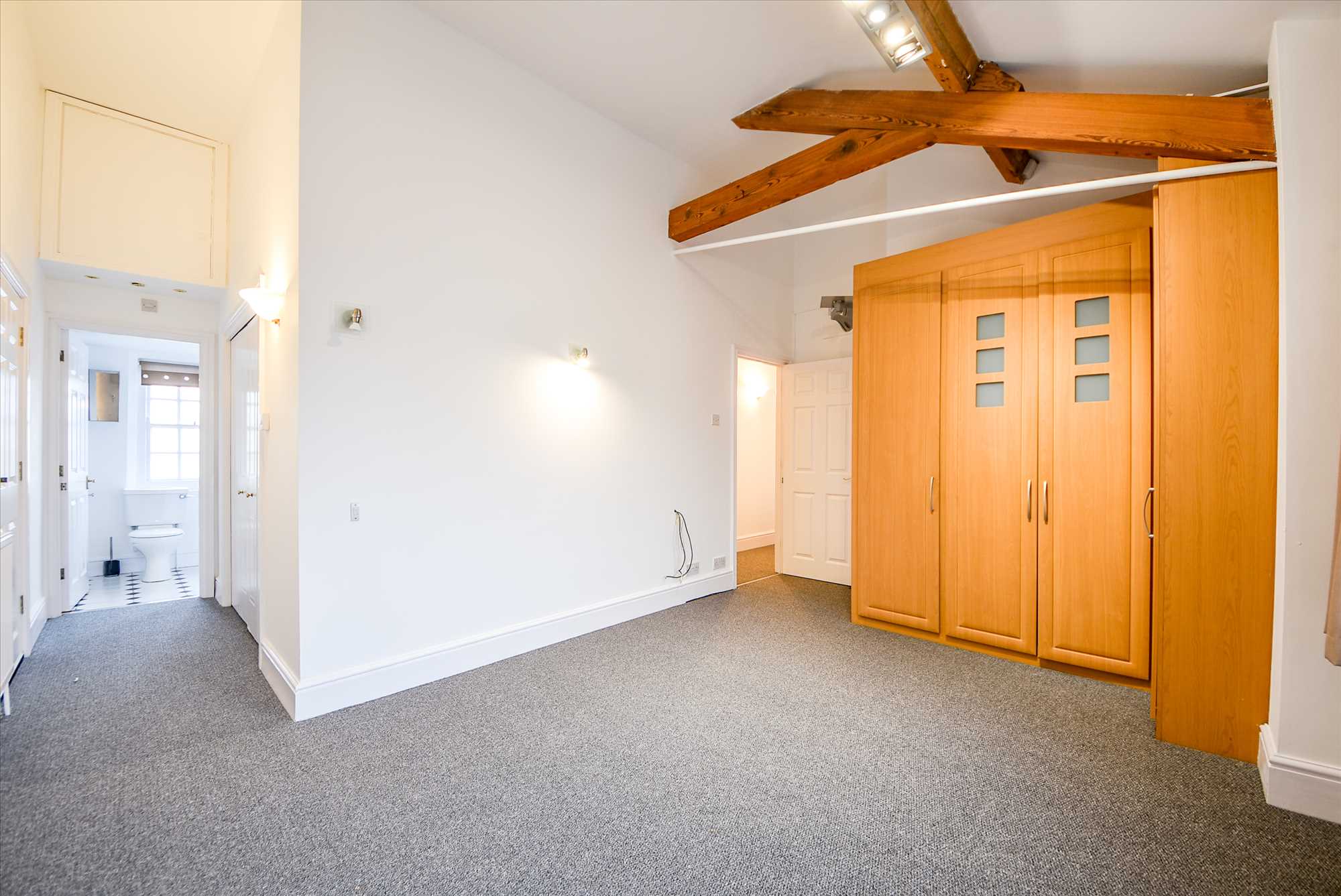 Court Mews, Irthlingborough Road, Wellingborough, NN8 1PG - Picture 7