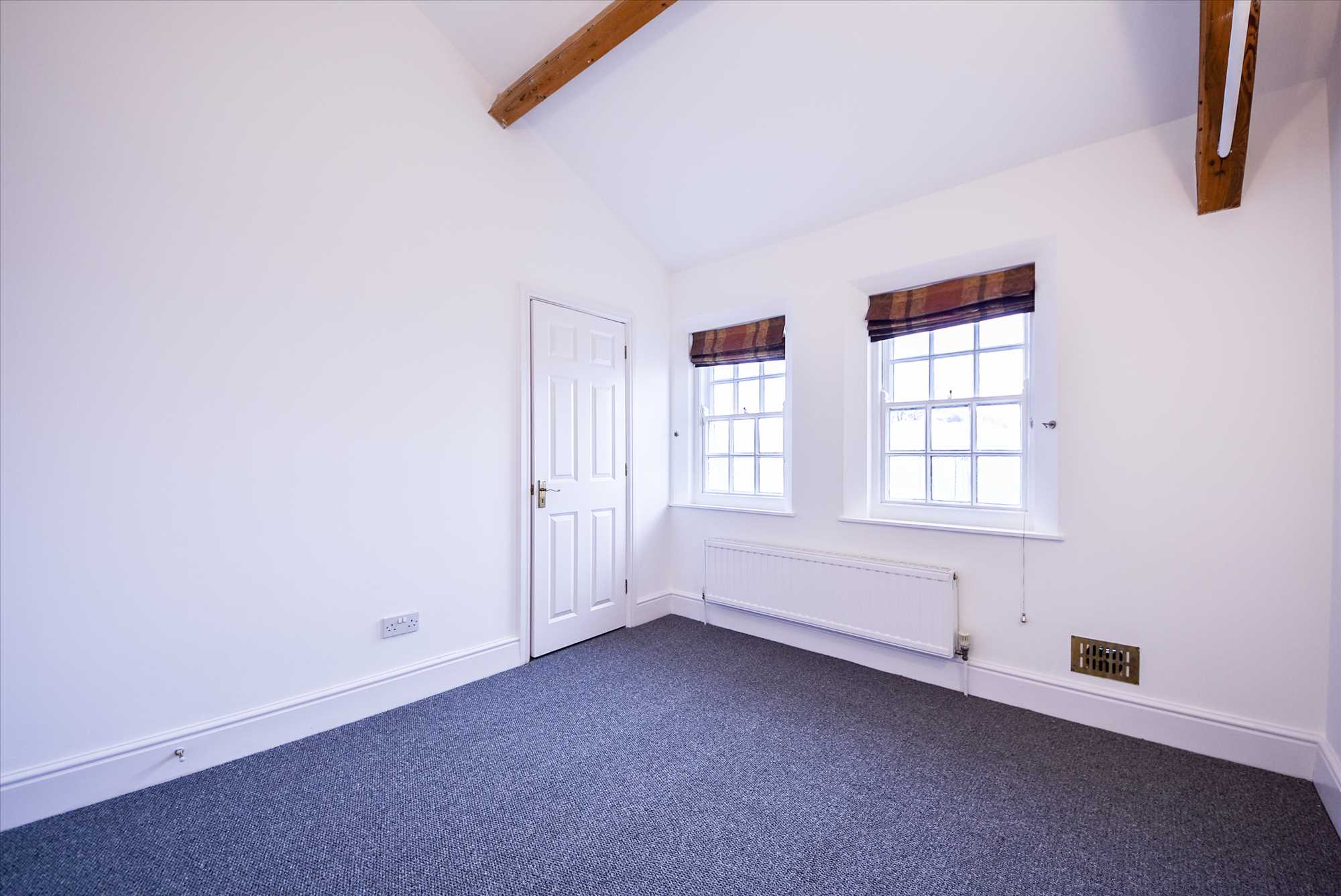 Court Mews, Irthlingborough Road, Wellingborough, NN8 1PG - Picture 9