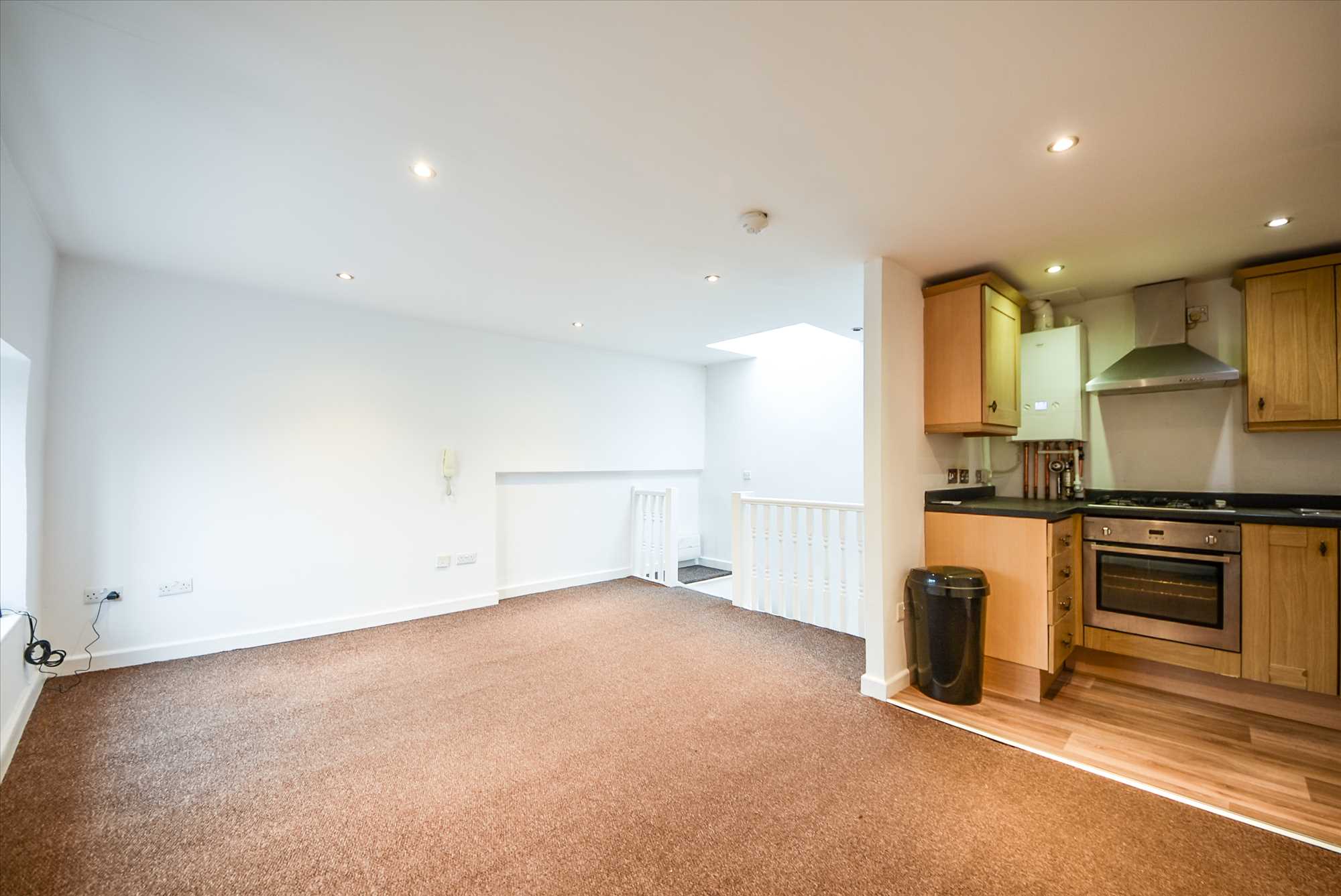 High Street, Wellingborough, NN8 4JZ - Picture 3