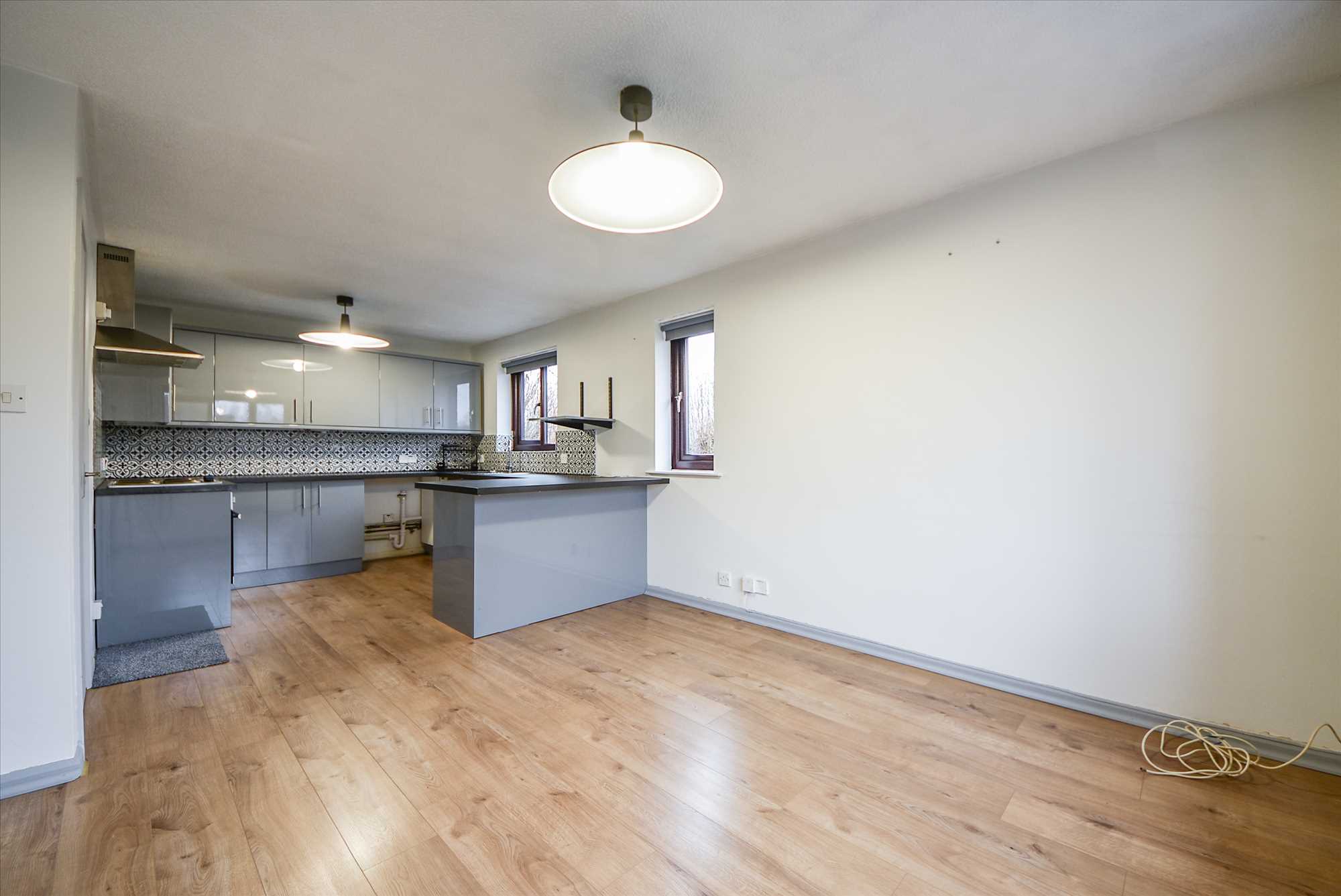 Park View, Castle Road, Wellingborough, NN8 1LS - Picture 3