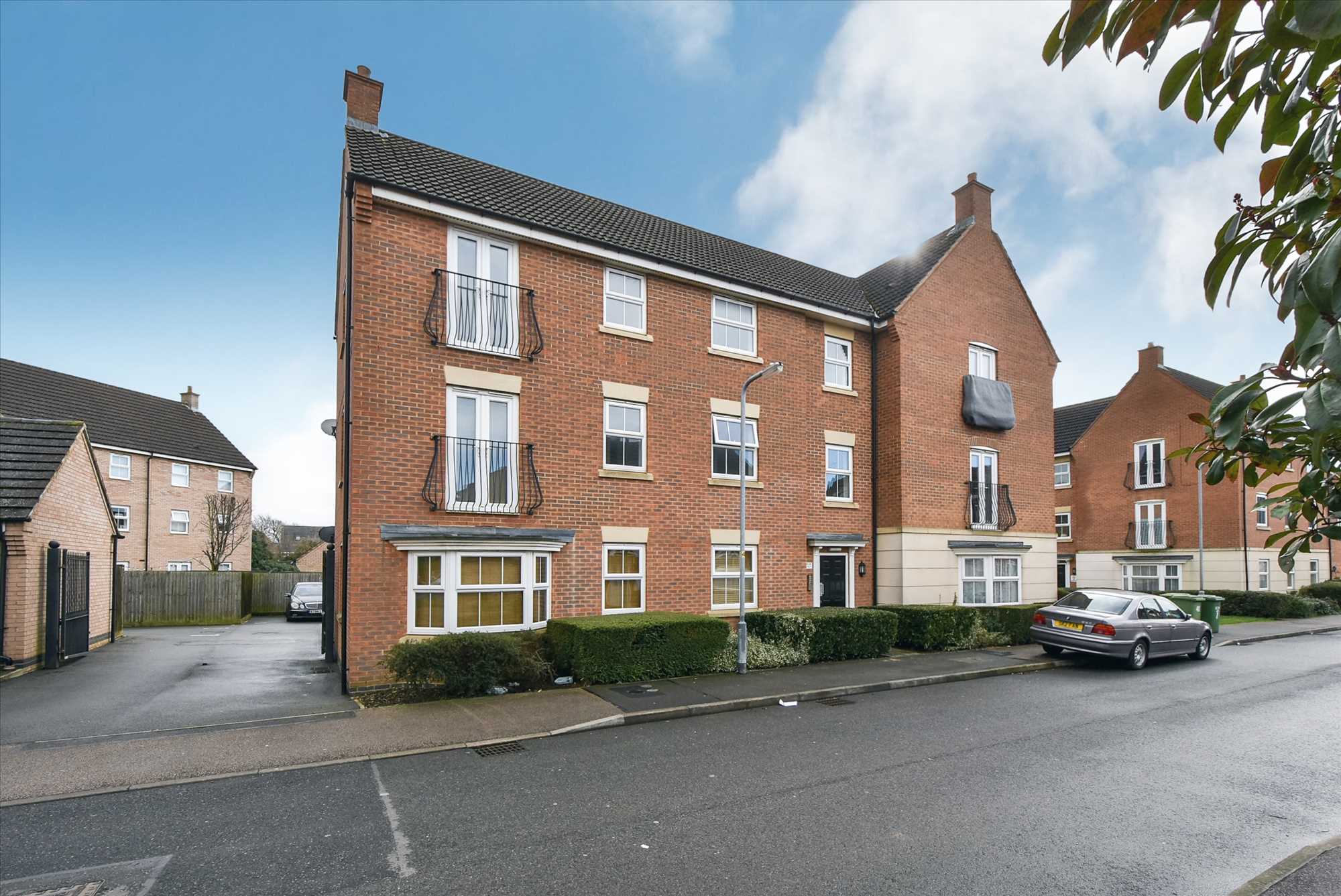 Flowerhill Drive, Wellingborough, NN8 4GF - Picture 1
