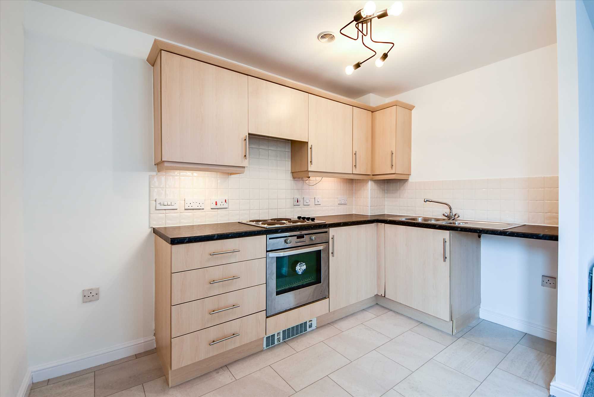 Flowerhill Drive, Wellingborough, NN8 4GF - Picture 4