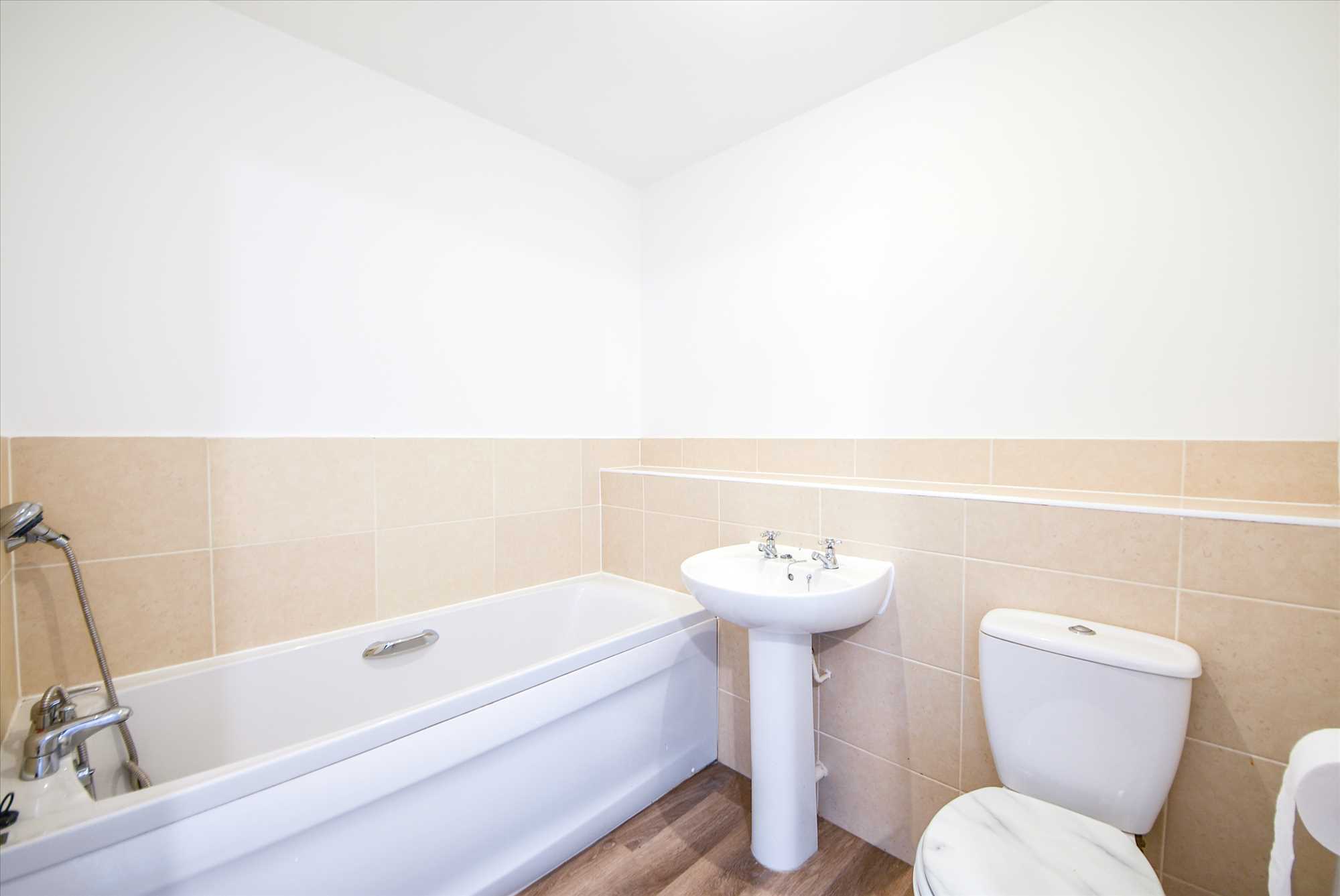 Flowerhill Drive, Wellingborough, NN8 4GF - Picture 9