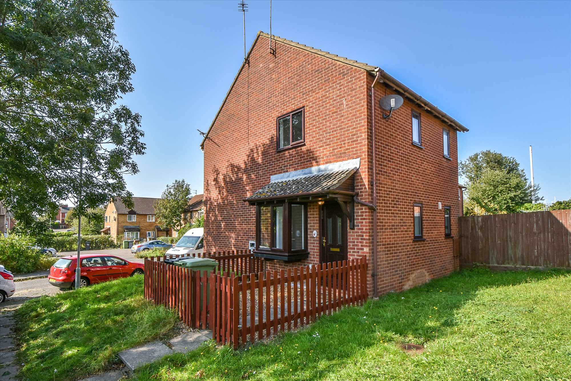 Senwick Drive, Wellingborough, NN8 1RX - Picture 1