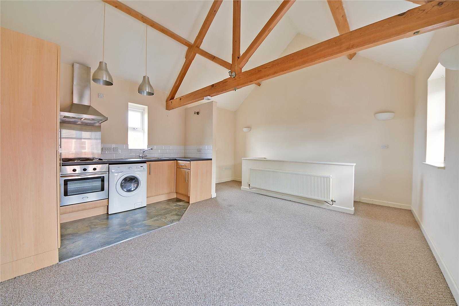 Warmonds Hill, Higham Ferrers, NN10 8AR - Picture 2