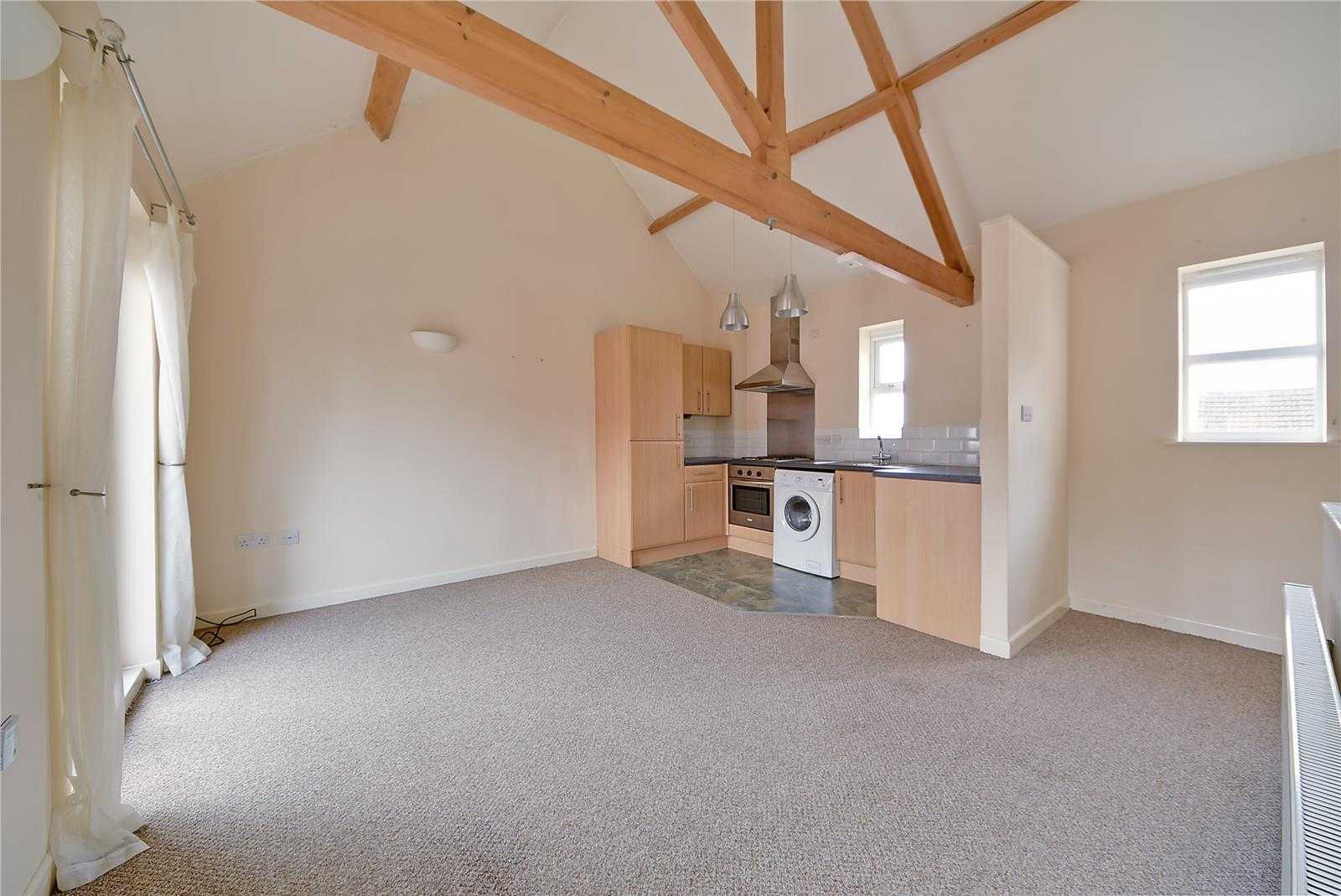 Warmonds Hill, Higham Ferrers, NN10 8AR - Picture 3