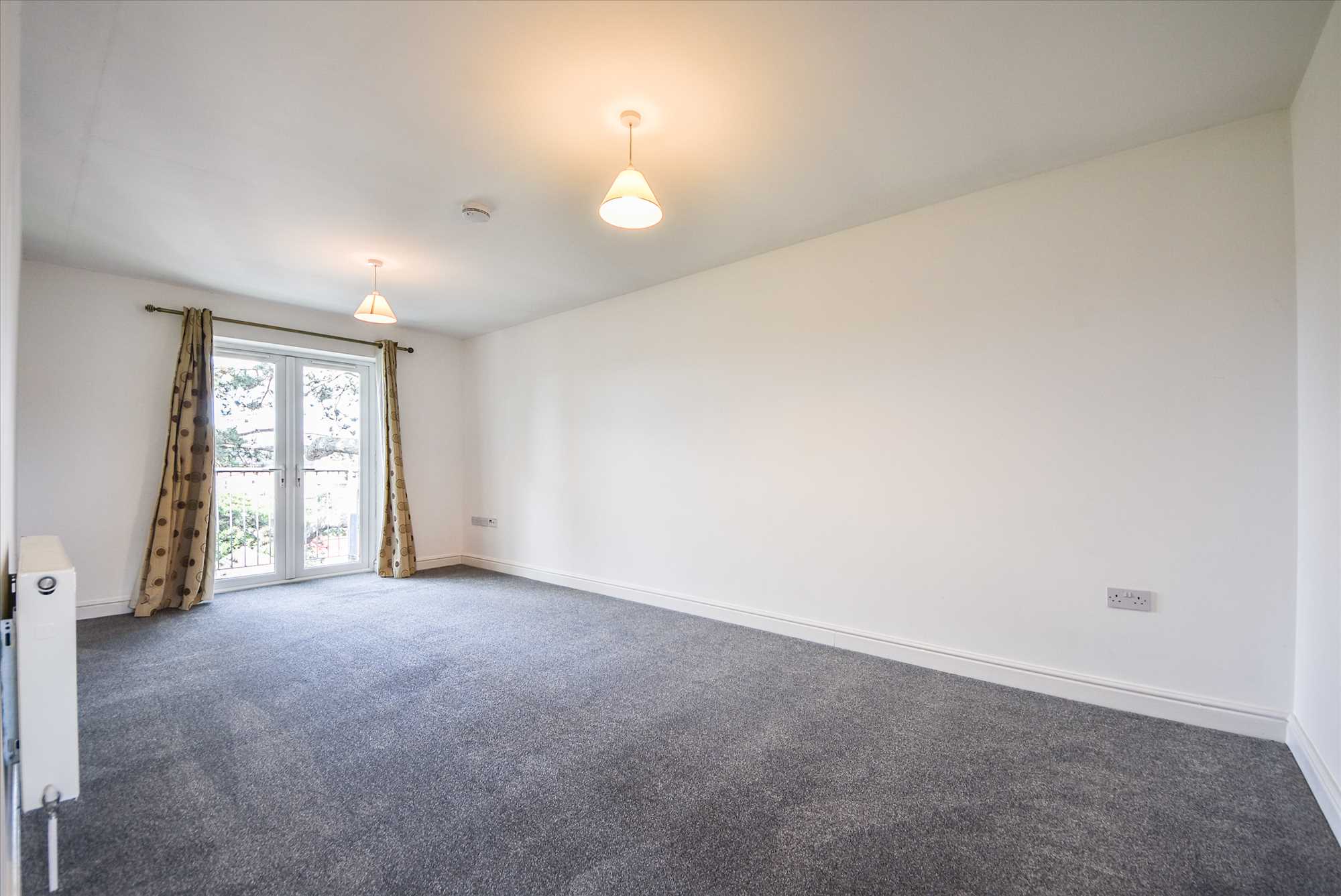 The Pines, Midland Road, Wellingborough, NN8 1NF - Picture 2