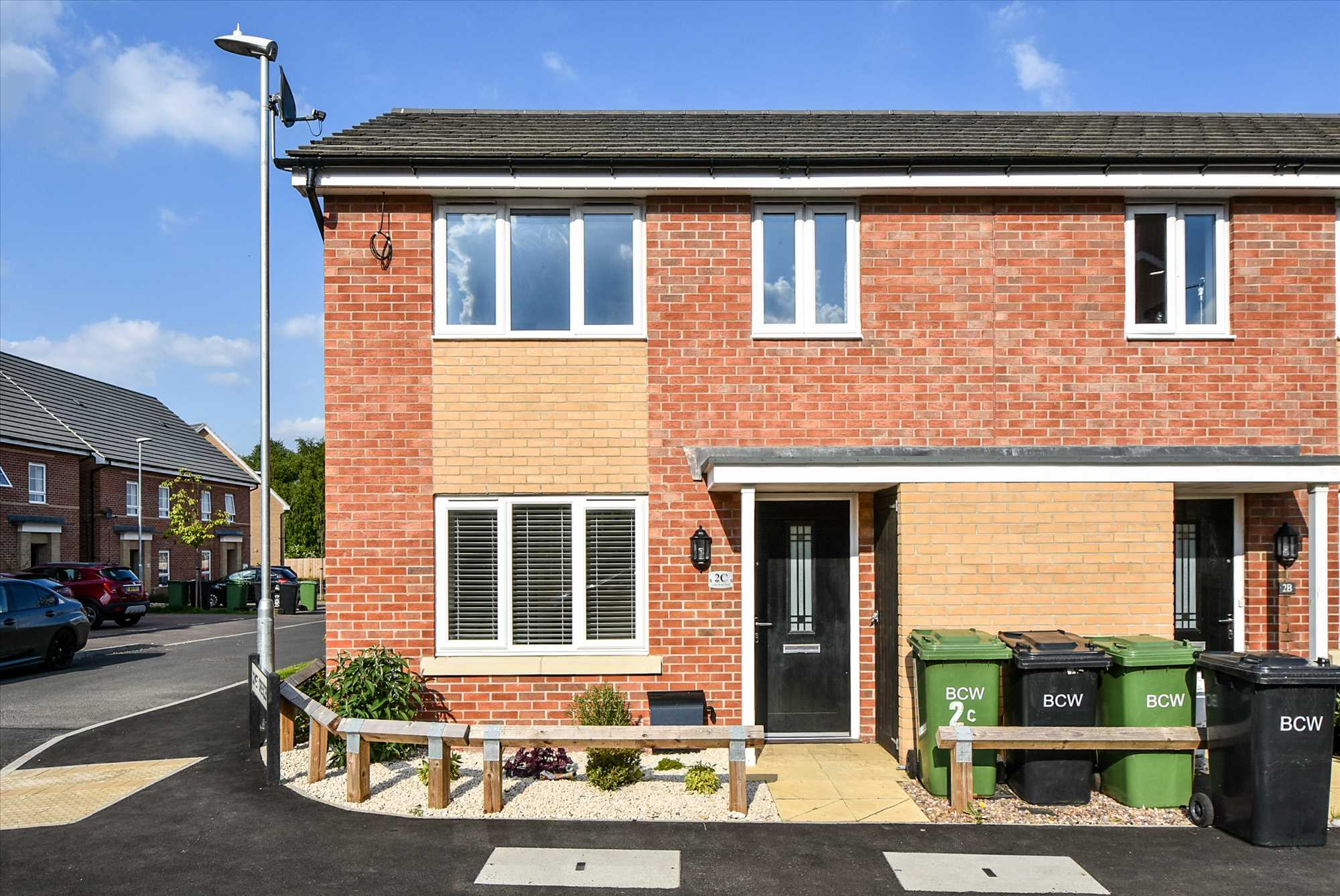 Talbot Road North, Wellingborough, Northants, NN8 1SF - Picture 1