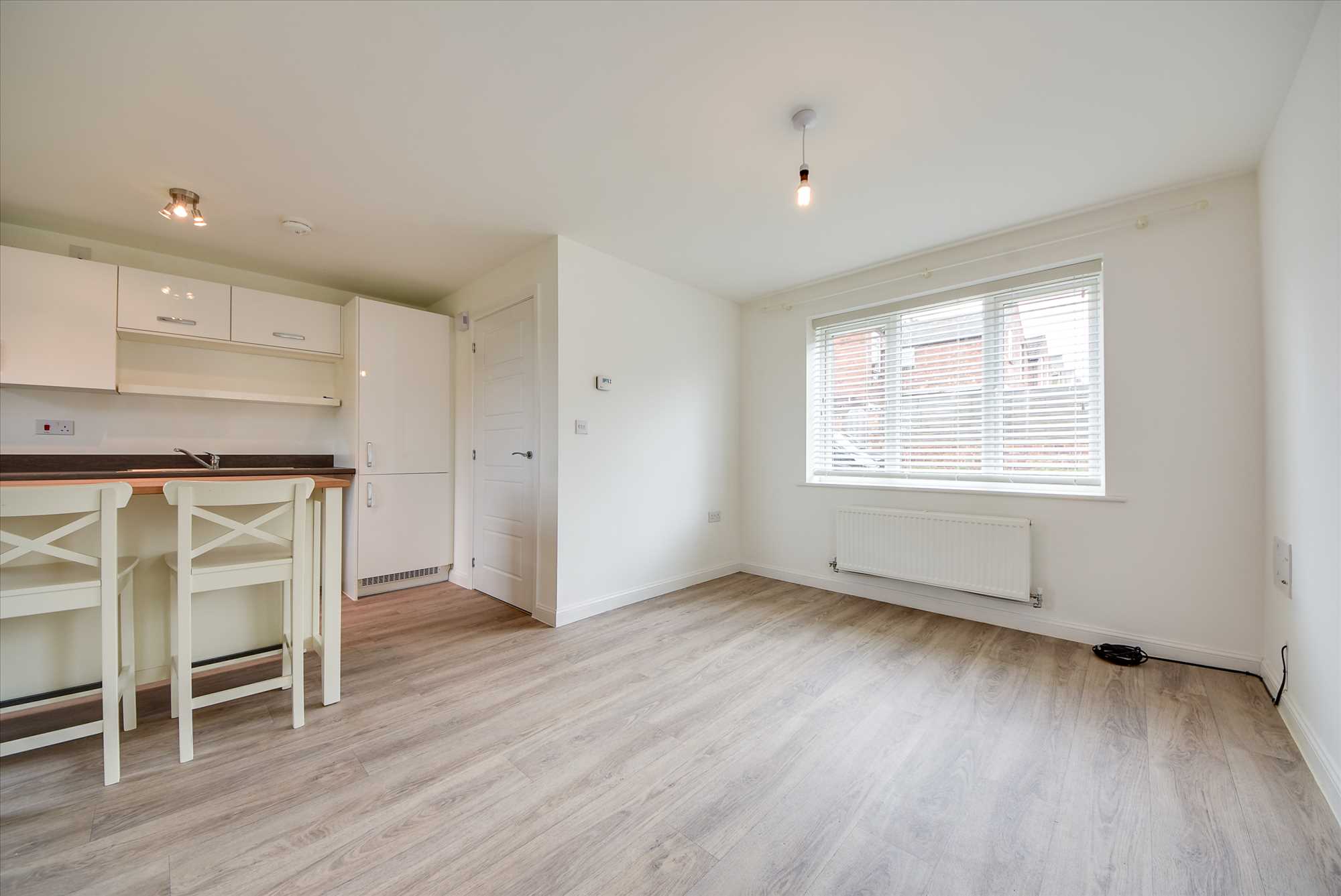 Talbot Road North, Wellingborough, Northants, NN8 1SF - Picture 3