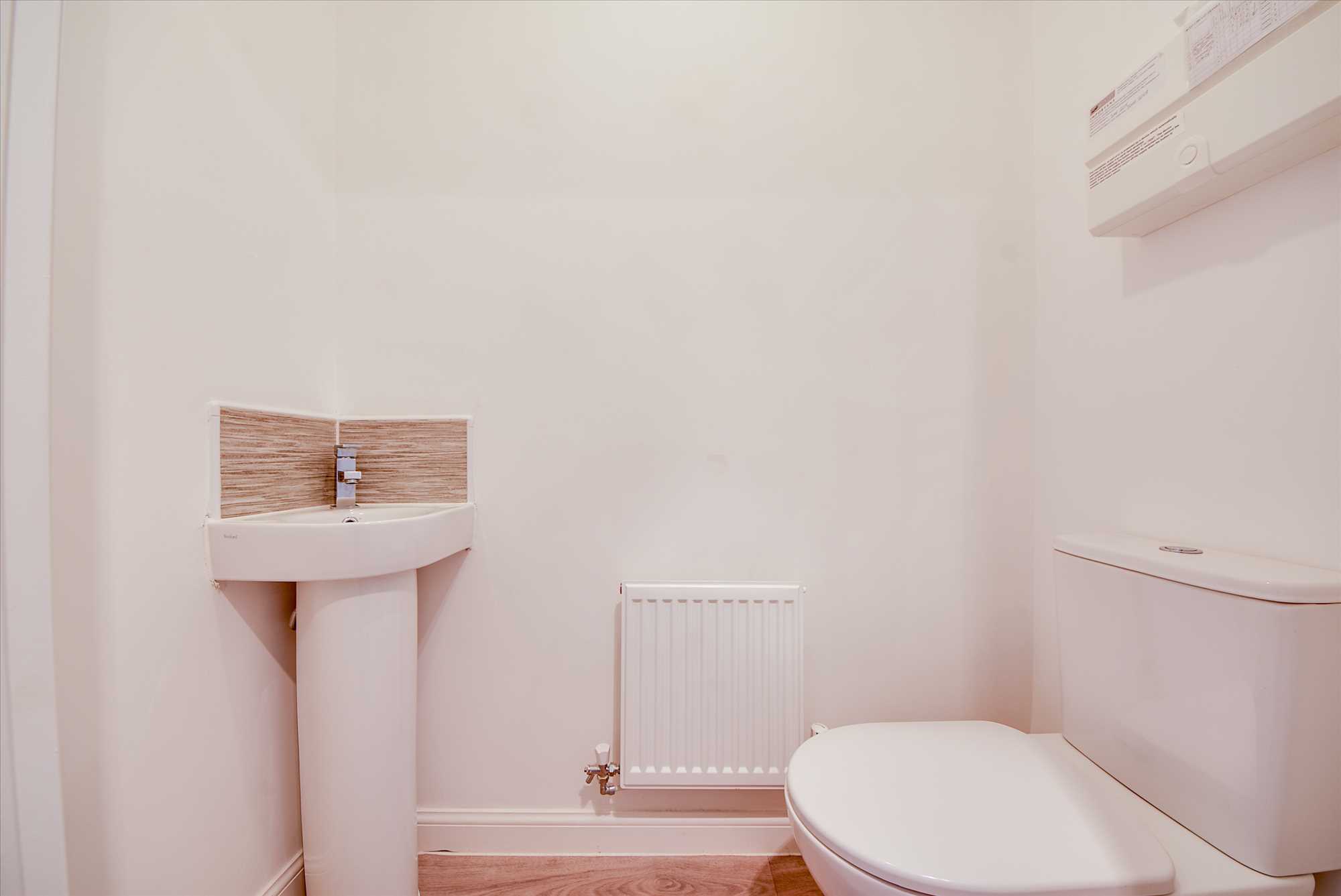 Talbot Road North, Wellingborough, Northants, NN8 1SF - Picture 5