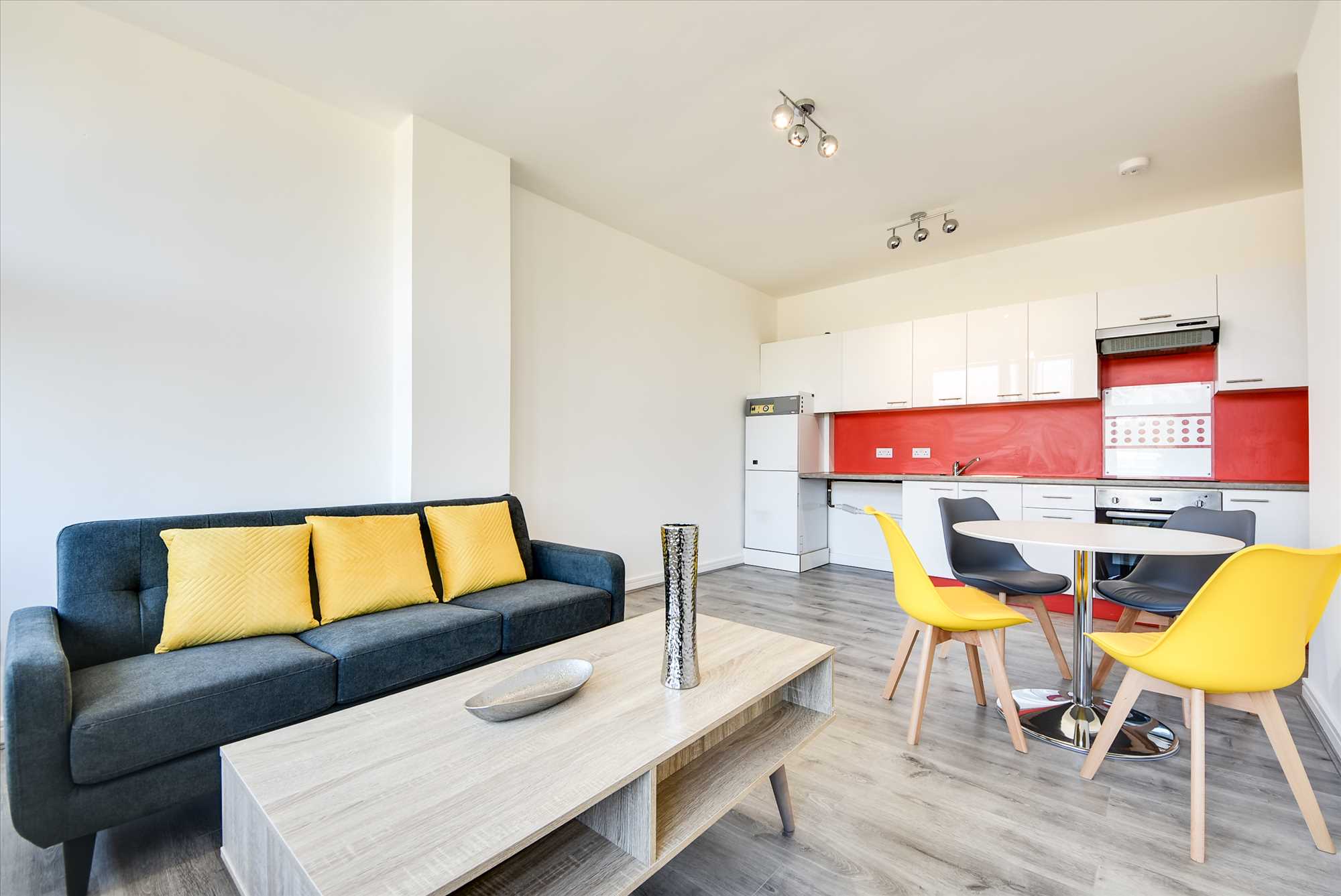 Avon House, Tithe Barn Road, Wellingborough, NN8 1GD - Picture 4