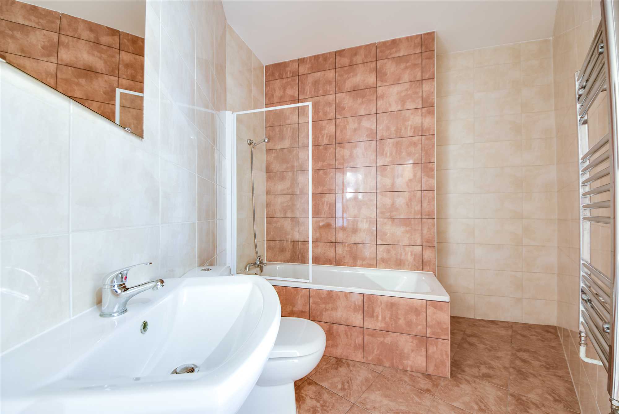 Avon House, Tithe Barn Road, Wellingborough, NN8 1GD - Picture 11