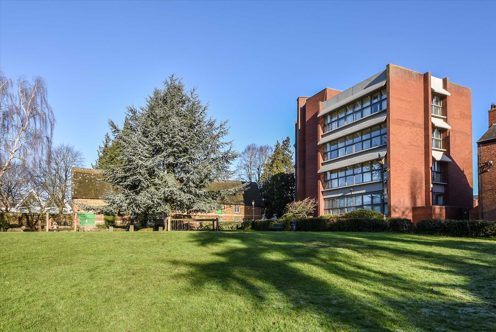 Avon House, Tithe Barn Road, Wellingborough, NN8 1GD - Picture 10