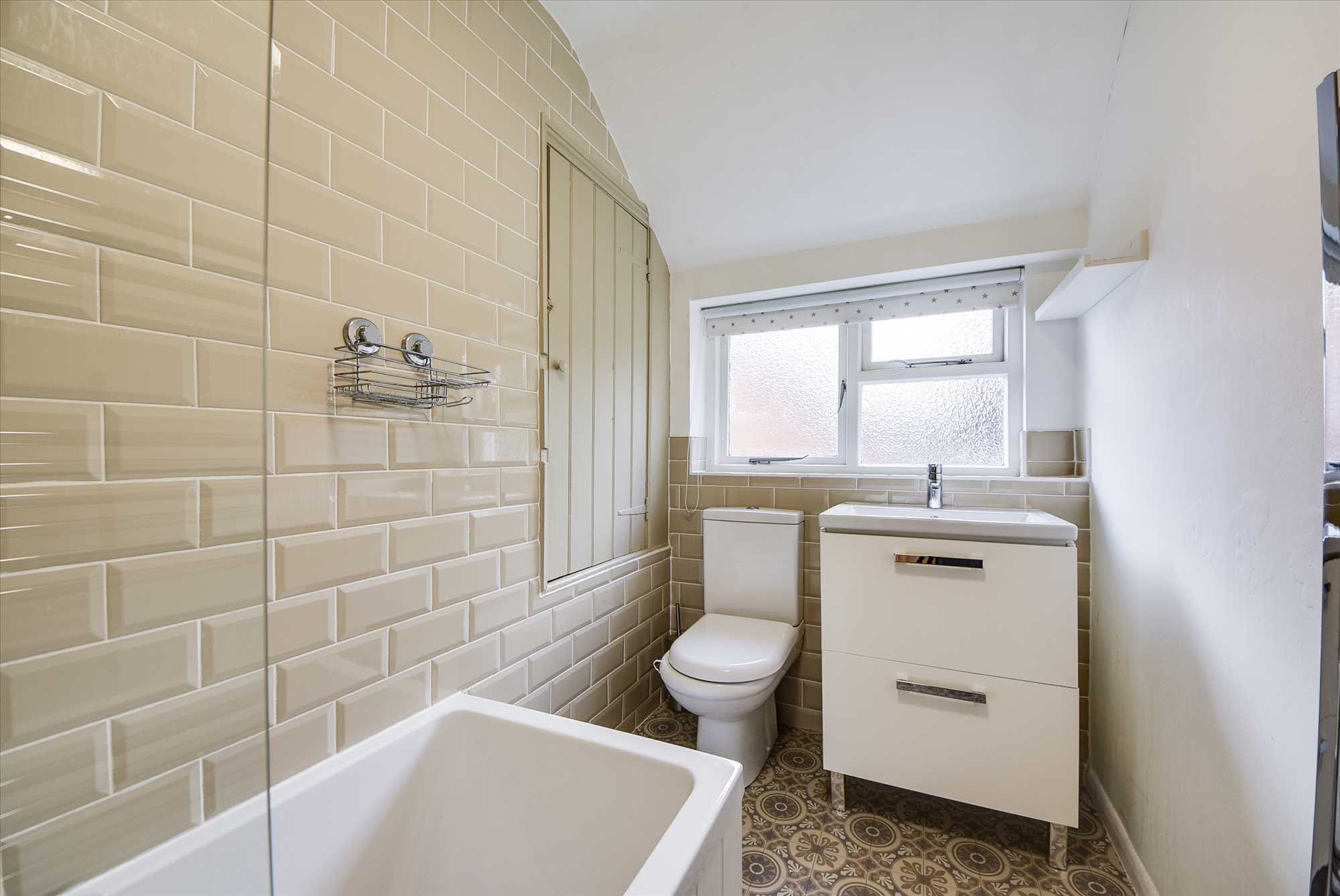 Harrowick Lane, Earls Barton, NN6 0HD - Picture 9