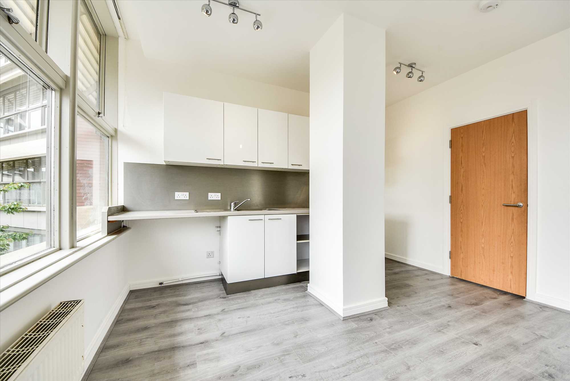 Avon House, Tithe Barn Road, Wellingborough, NN8 1GD - Picture 4