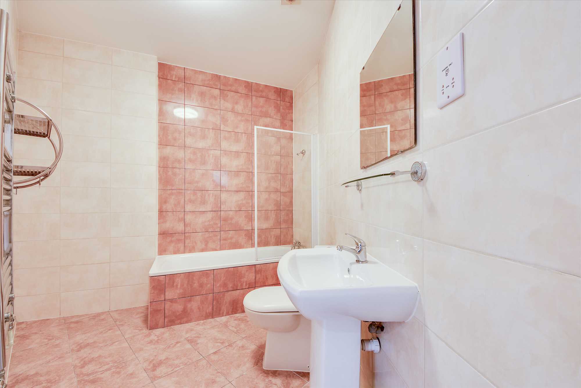 Avon House, Tithe Barn Road, Wellingborough, NN8 1GD - Picture 8