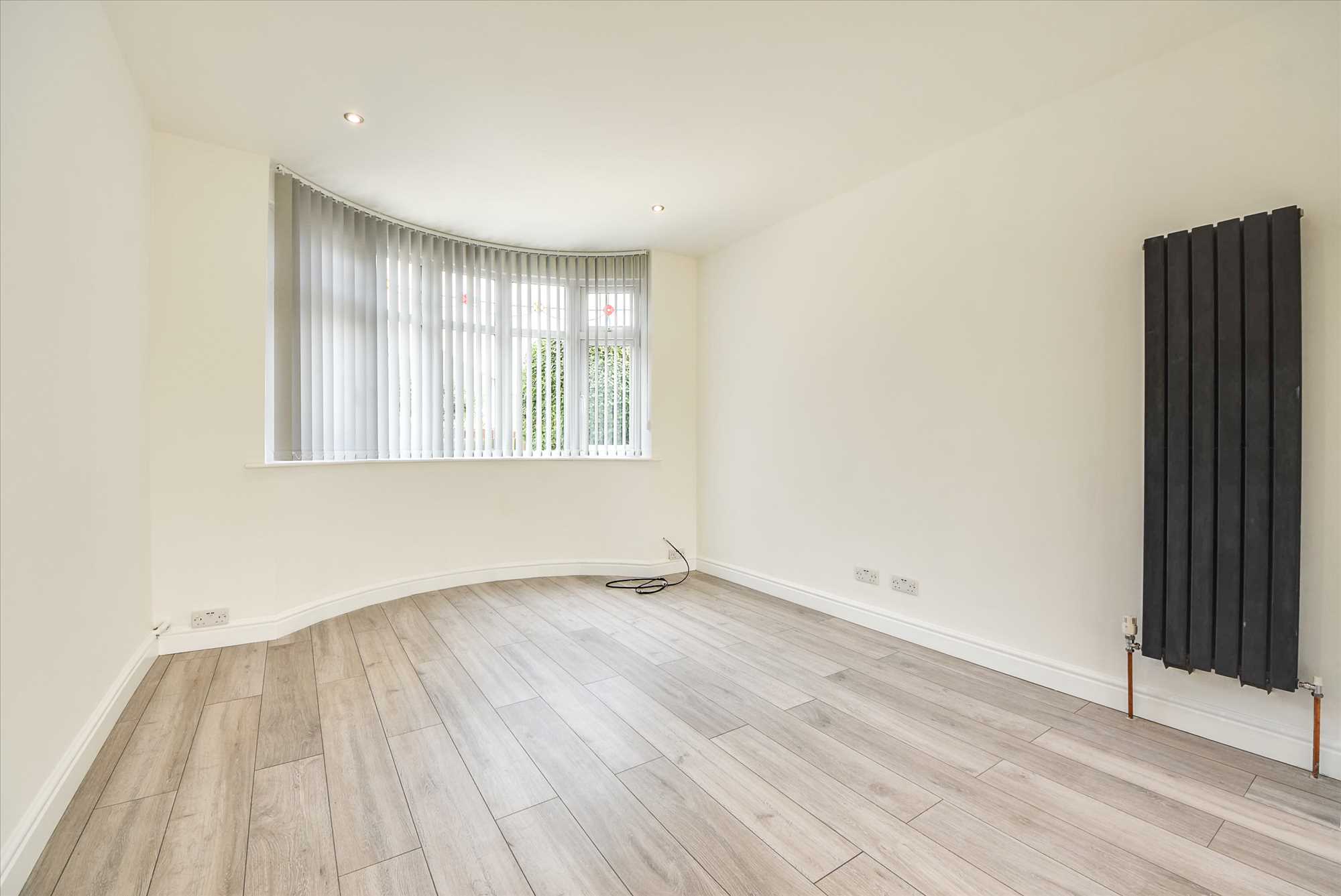 First Avenue, Wellingborough, NN8 3PU - Picture 2