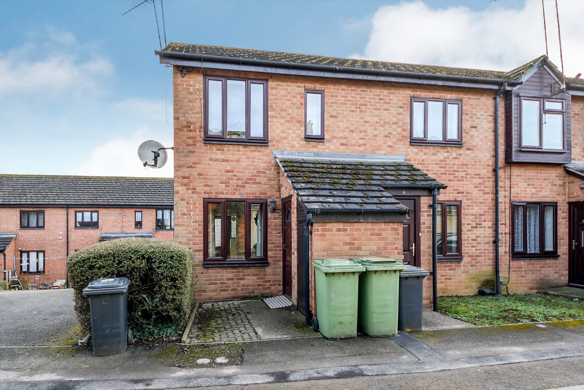 Castle Mews, Wellingborough, NN8 1NX - Picture 1