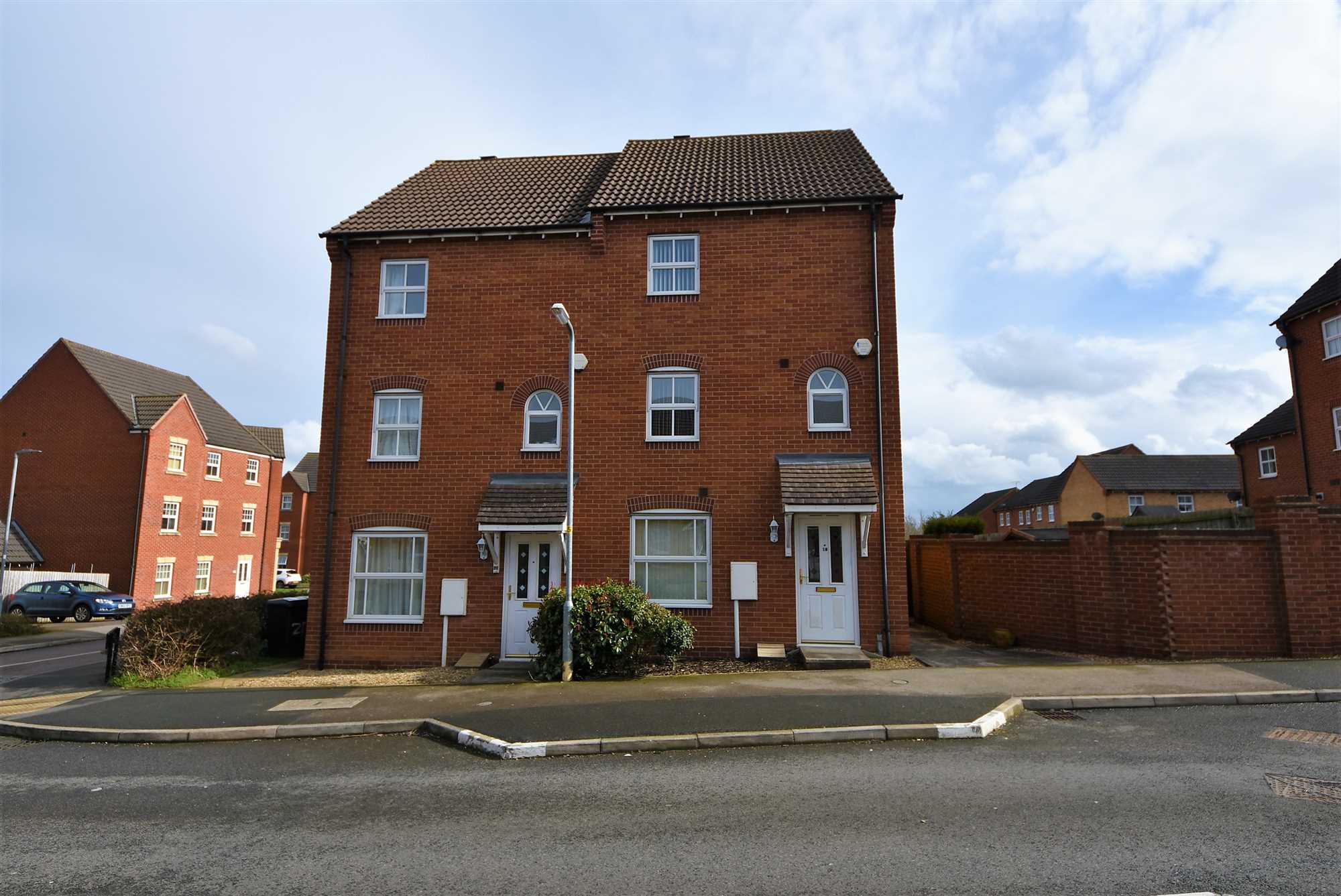 St Rochus Drive, Wellingborough, NN8 2QN - Picture 1