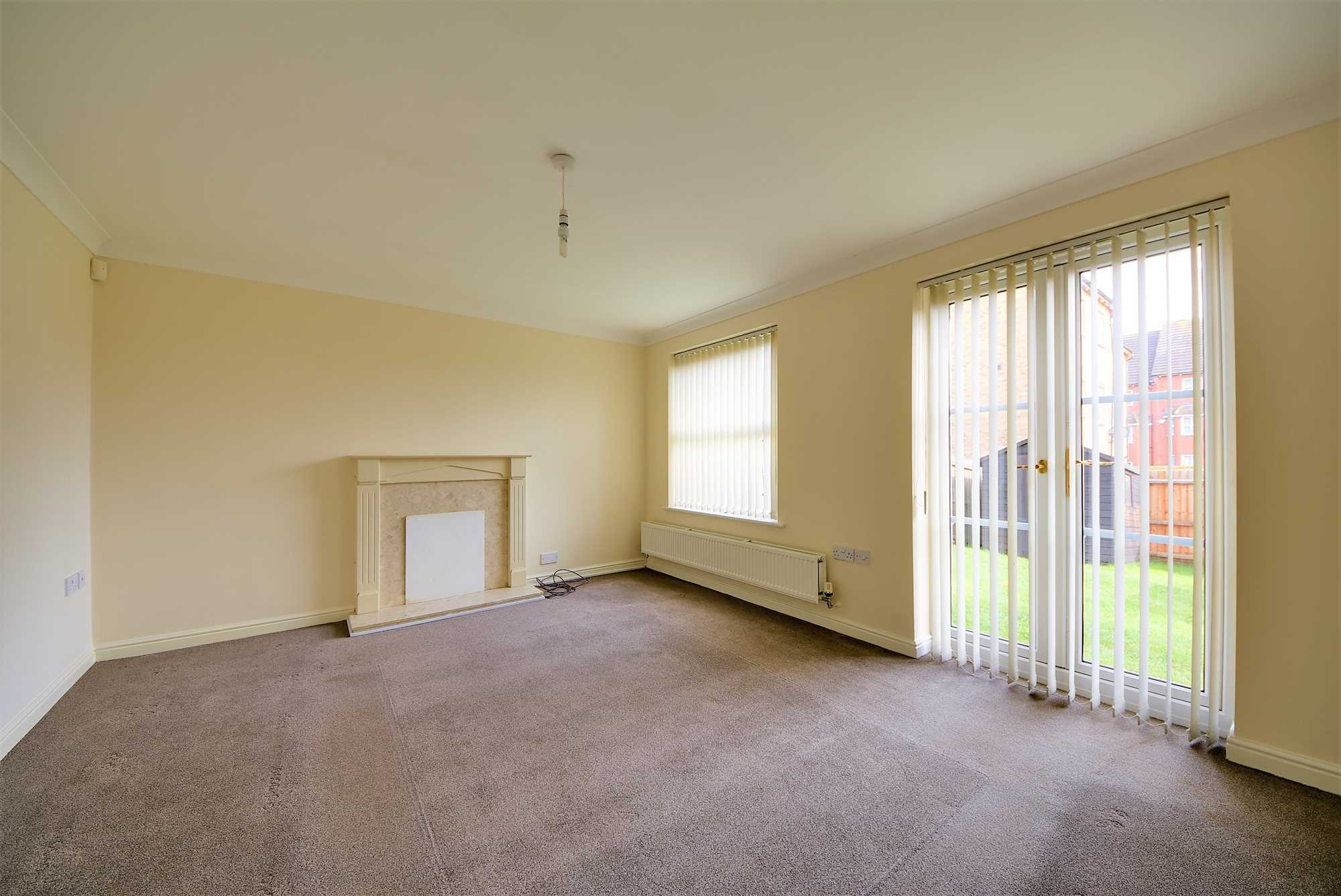 St Rochus Drive, Wellingborough, NN8 2QN - Picture 2