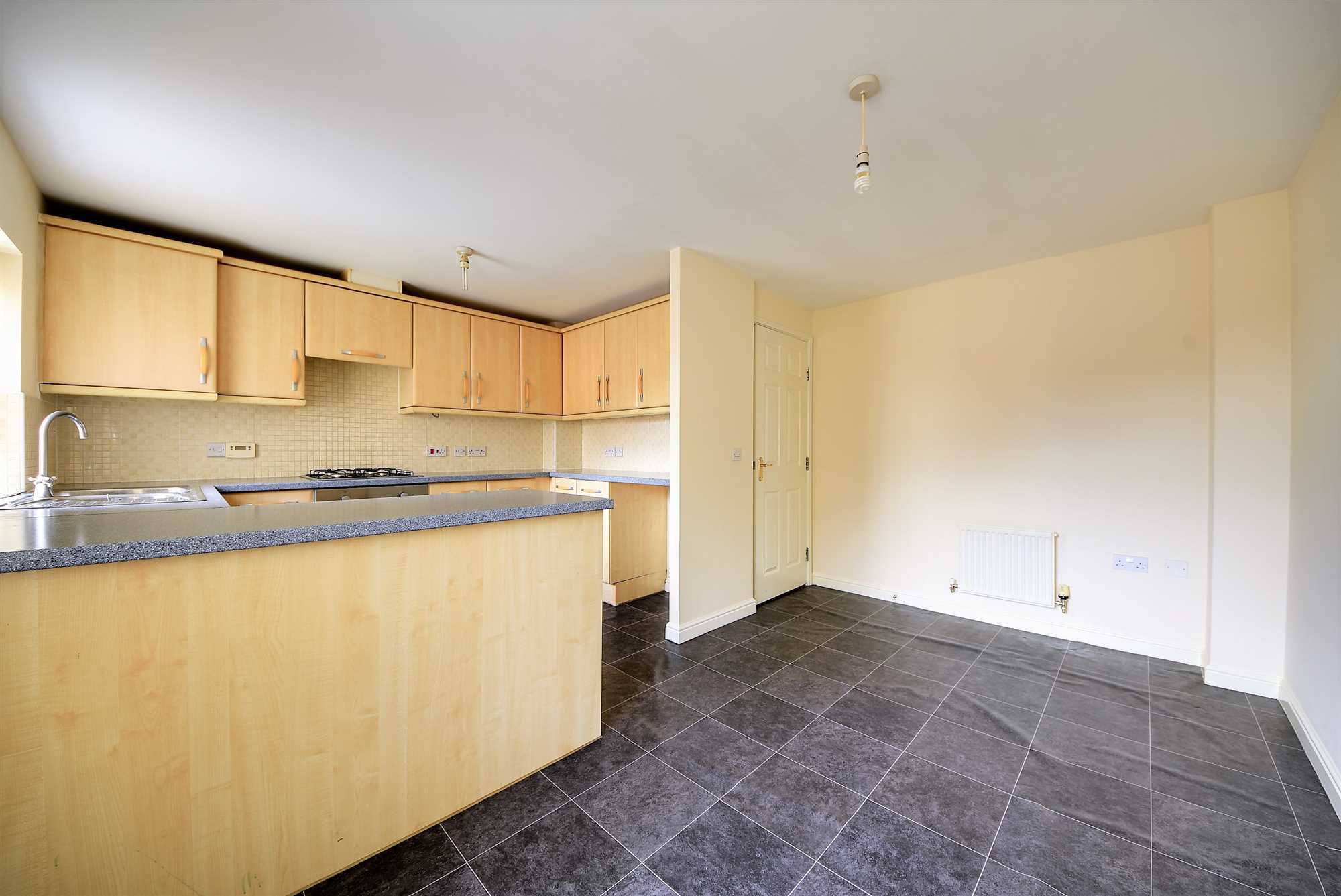 St Rochus Drive, Wellingborough, NN8 2QN - Picture 3