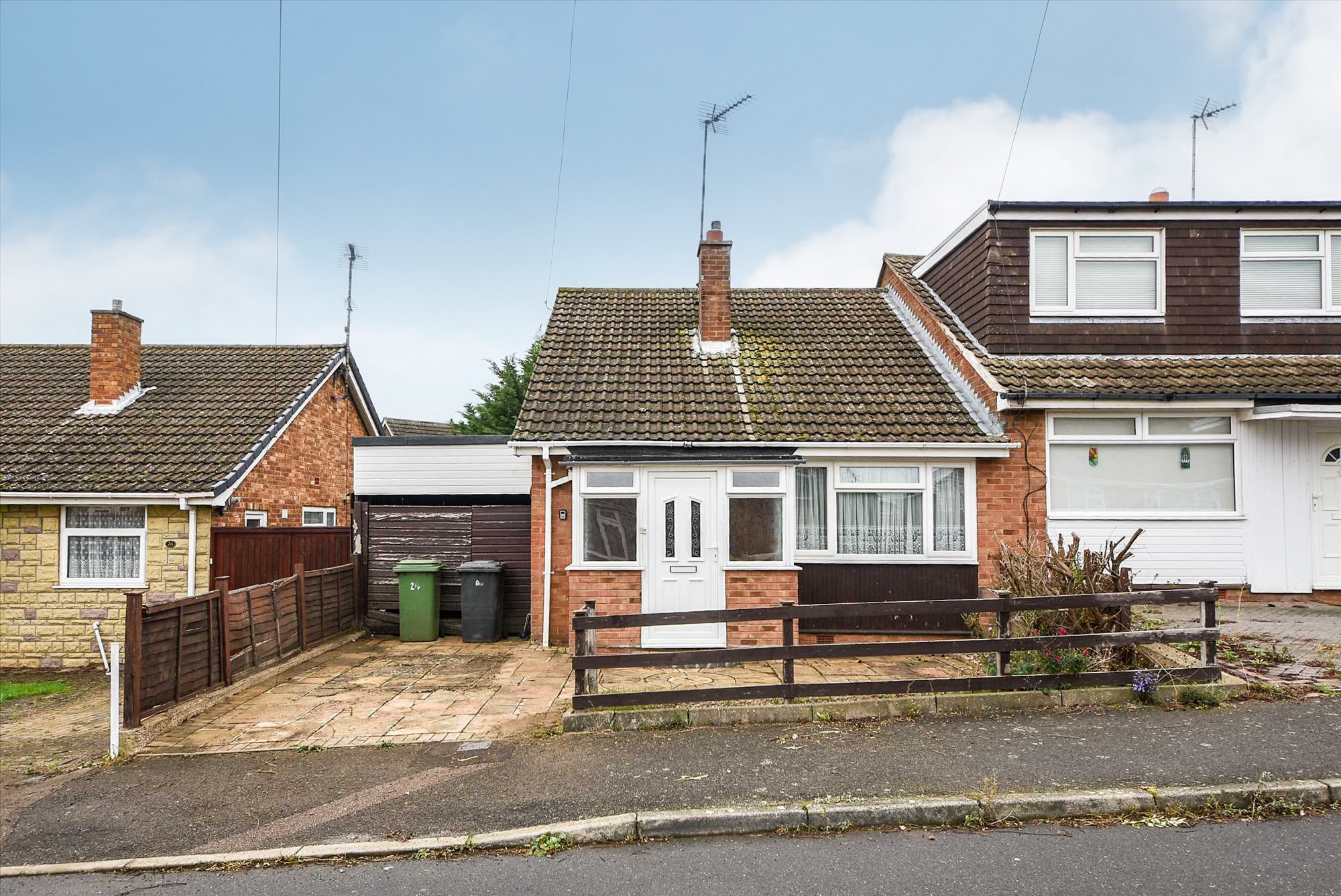 Clare Road, Wellingborough, NN8 3DH - Picture 1