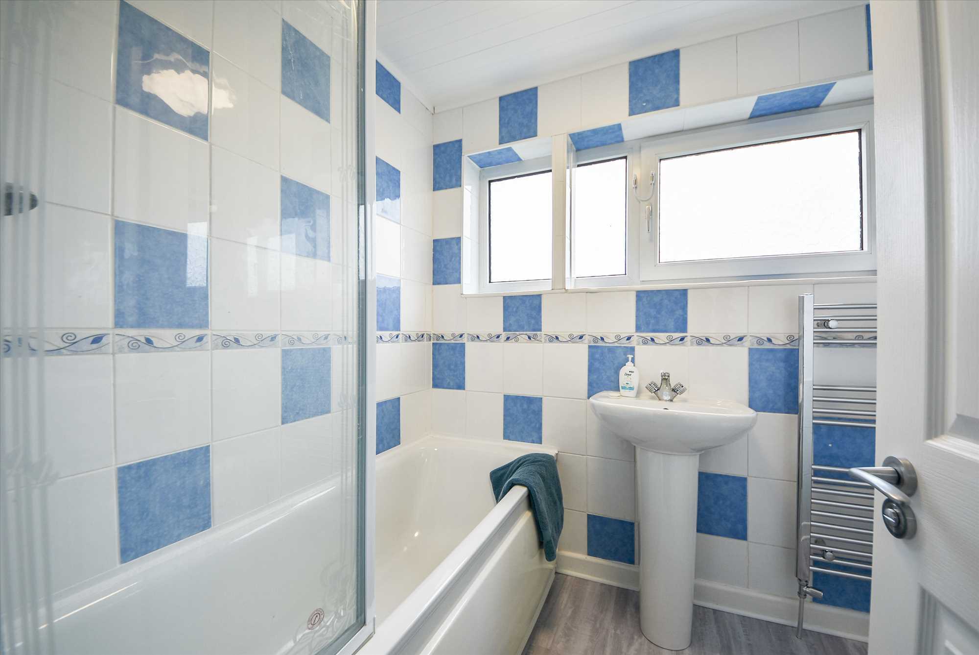 Edwards Drive, Wellingborough, NN8 3JJ - Picture 12