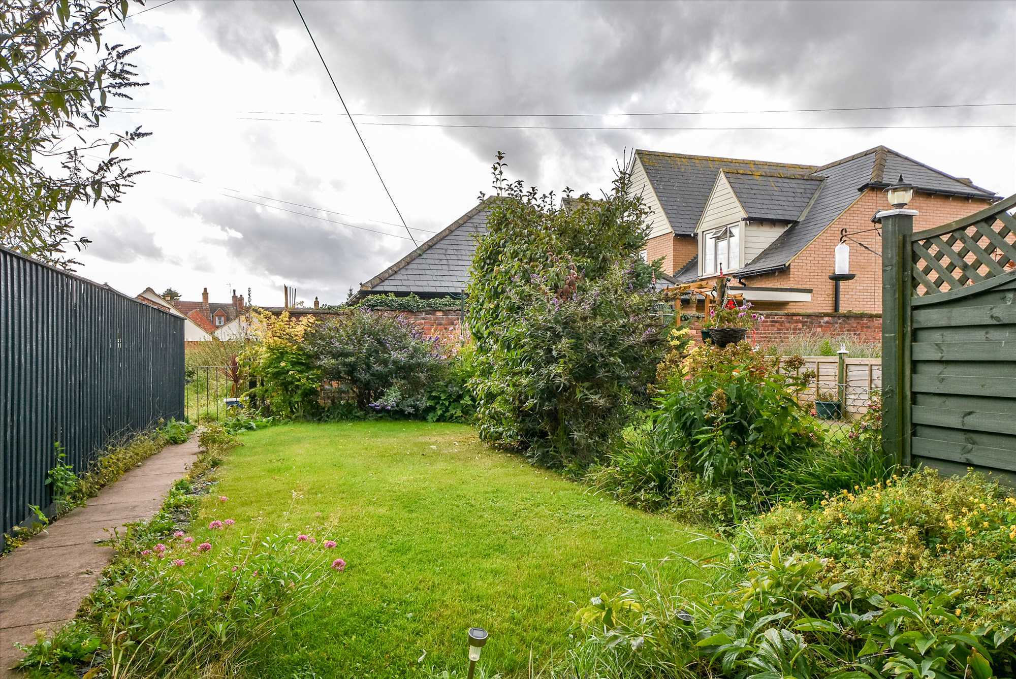 Harrowick Lane, Earls Barton, NN6 0HD - Picture 12