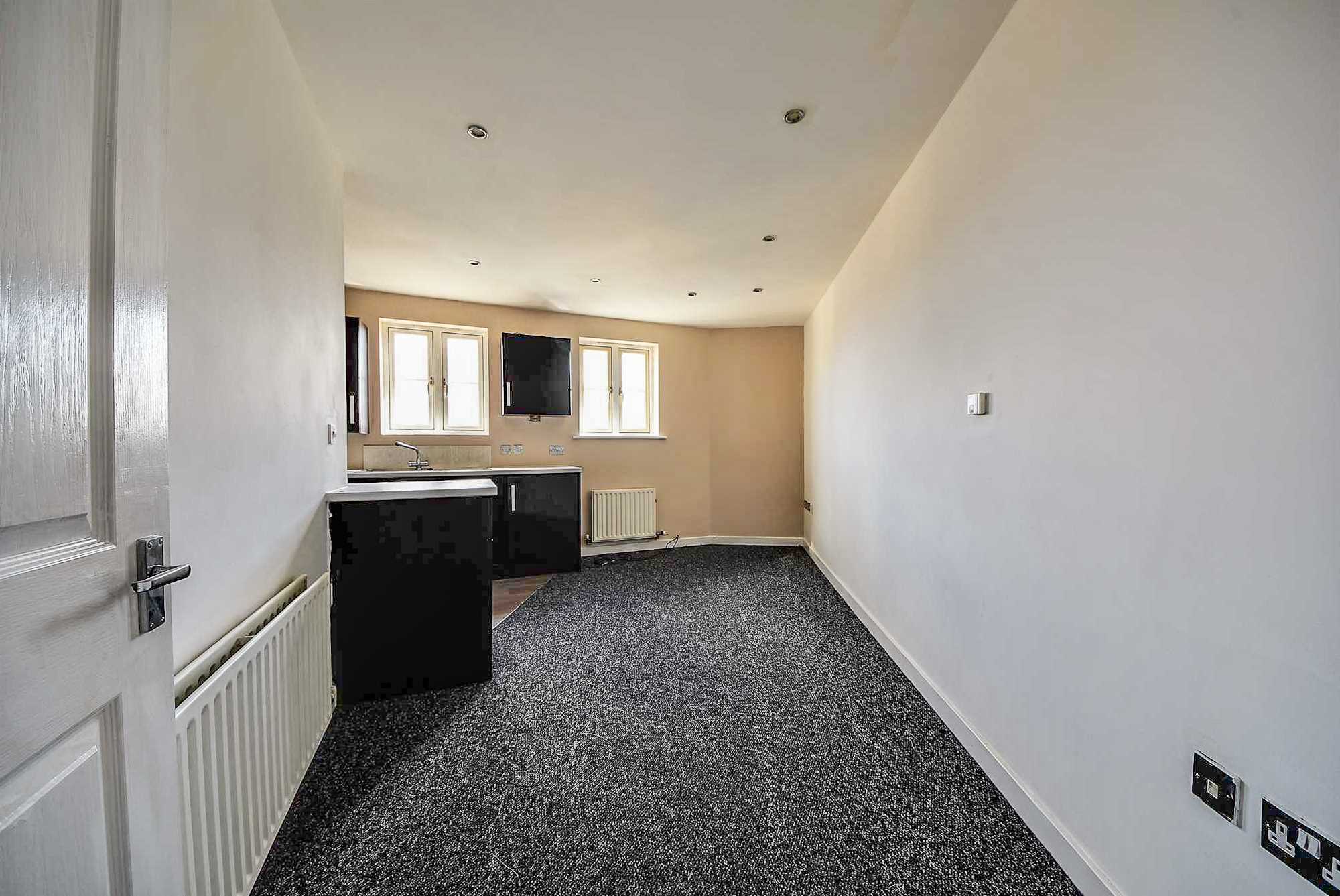 Chapman Road, Wellingborough, NN8 1JN - Picture 3