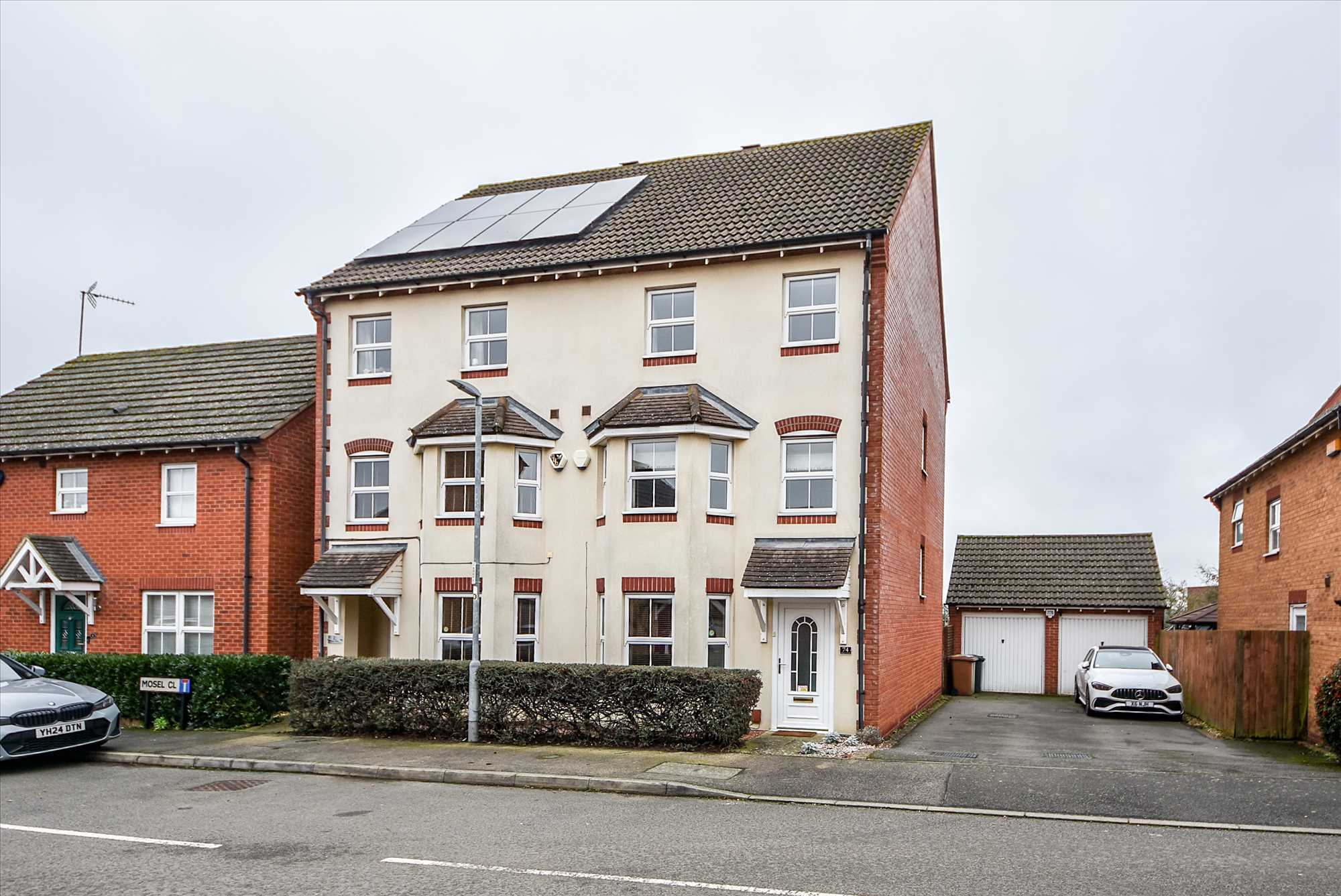 Johnson Avenue, Wellingborough, NN8 2QT - Picture 1