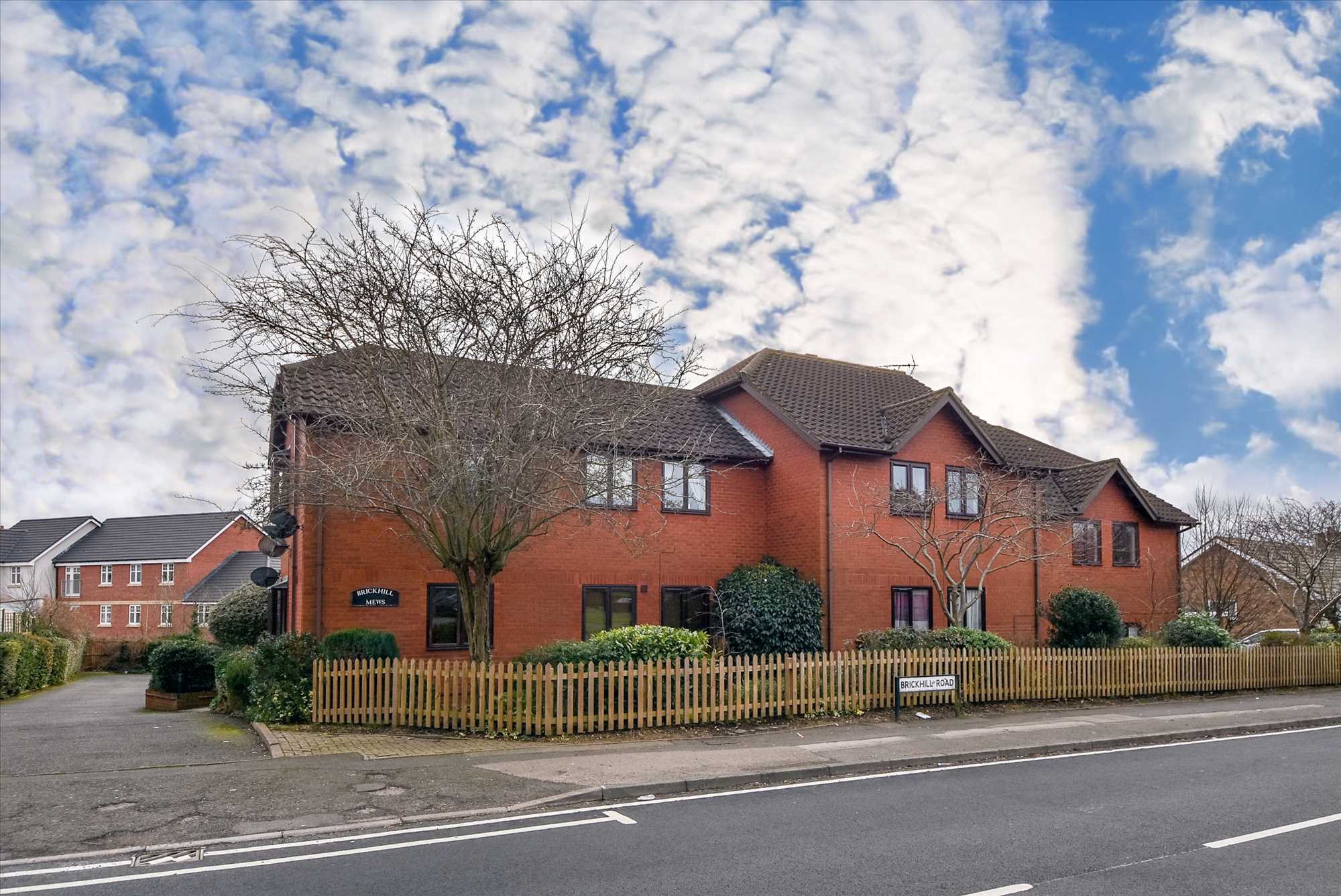 Brickhill Mews, Brickhill Road, Wellingborough, NN8 3GH - Picture 1