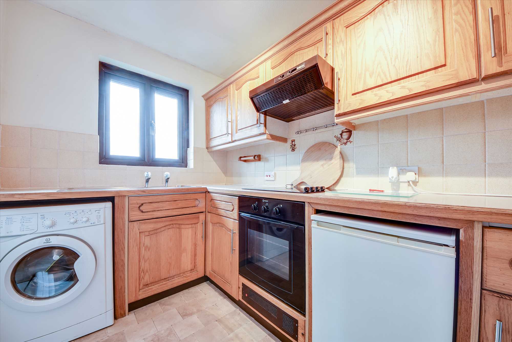 Brickhill Mews, Brickhill Road, Wellingborough, NN8 3GH - Picture 3