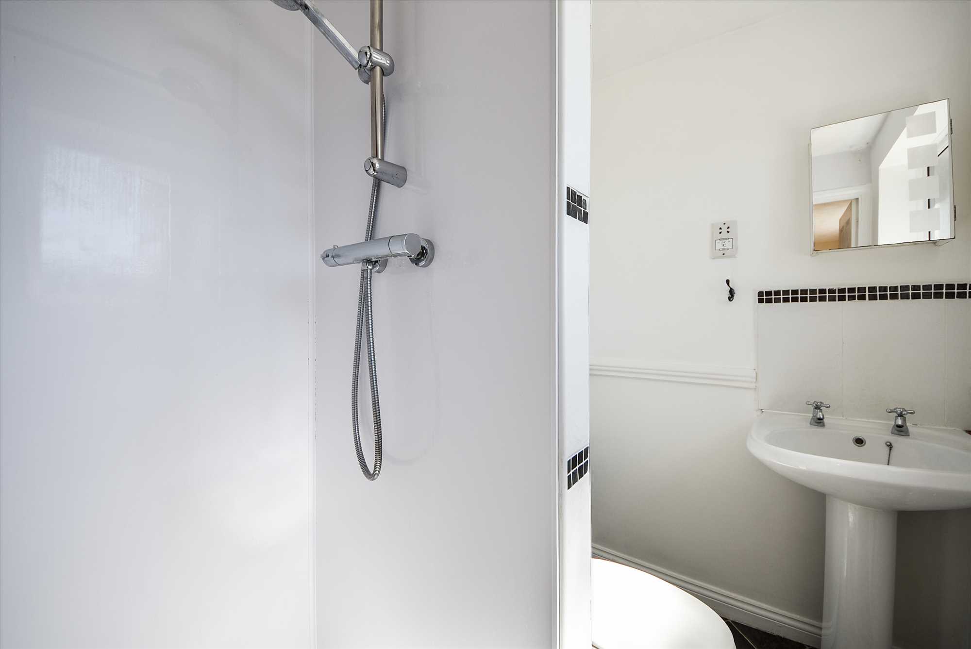 Orwell Close, Wellingborough, NN8 5WX - Picture 10