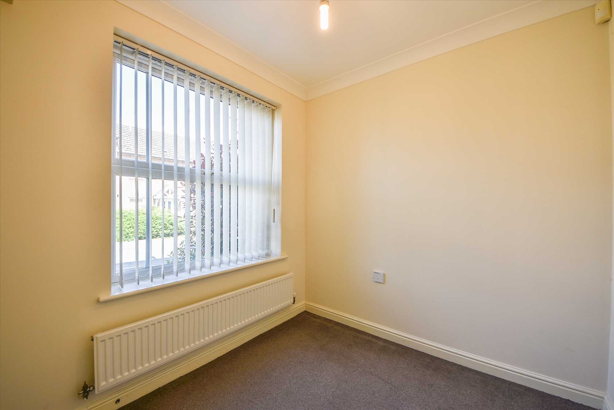 St Rochus Drive, Wellingborough, NN8 2QN - Picture 4