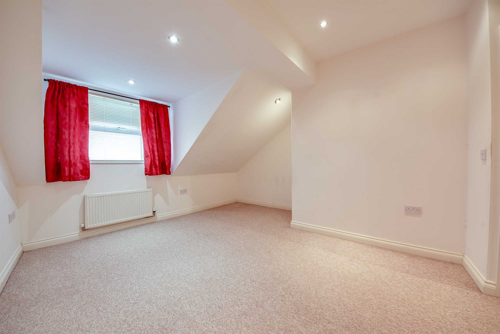 The Crescent, Wellingborough, NN8 5NW - Picture 8