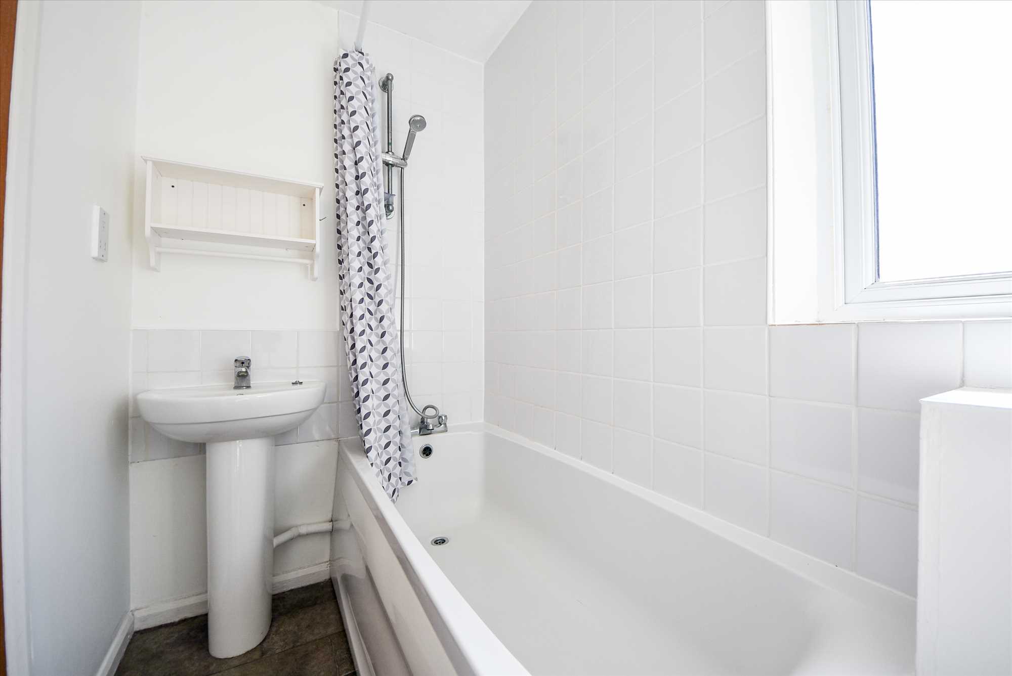 Senwick Drive, Wellingborough, NN8 1SD - Picture 8