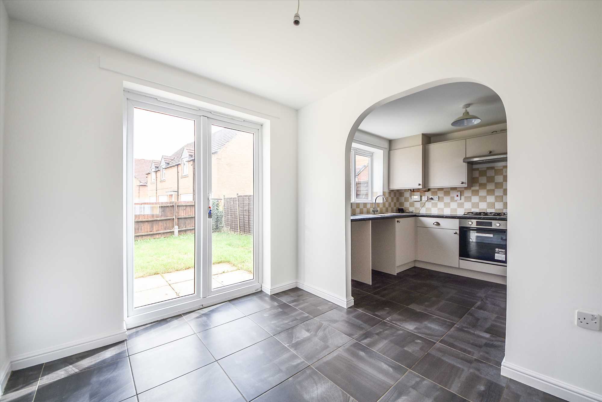 Linden Avenue, Higham Ferrers, NN10 8EU - Picture 3
