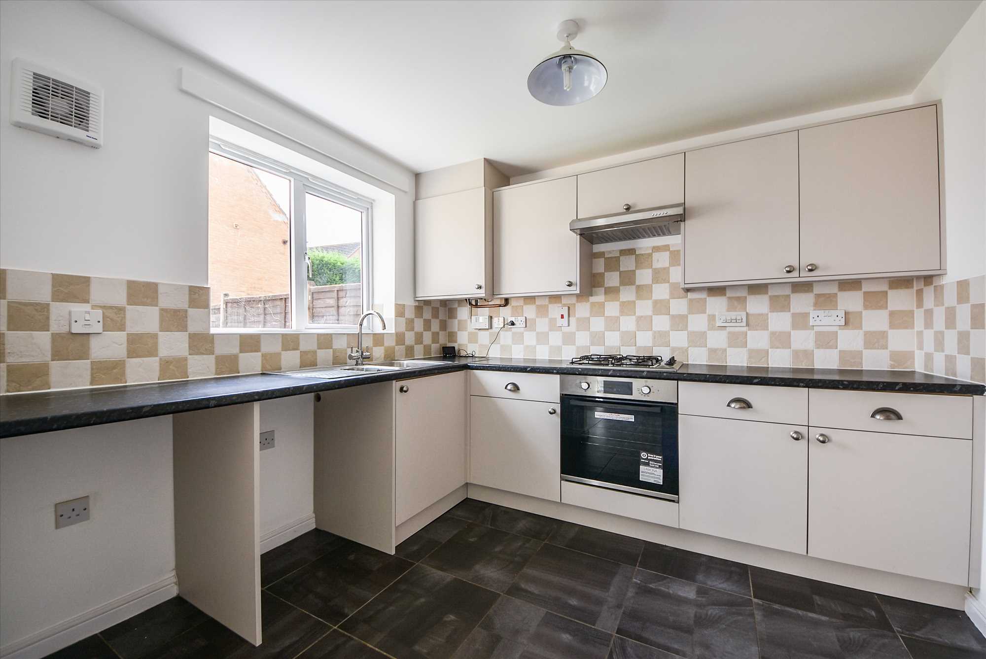 Linden Avenue, Higham Ferrers, NN10 8EU - Picture 5
